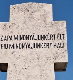 Ottava család emlékműve