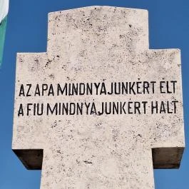 Ottava család emlékműve Révfülöp - Egyéb