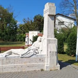 Ottava család emlékműve Révfülöp - Külső kép