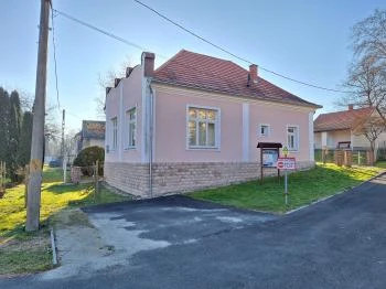 Öveges József emlékszoba Páka