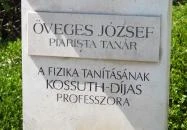 Öveges József mellszobra Tata