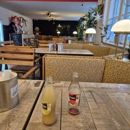 Pacsi Pizzéria & Kulturális Központ, Budapest - Belső