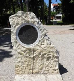 A Pajtás hajó áldozatainak emlékműve