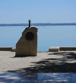 A Pajtás hajó áldozatainak emlékműve