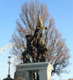 Pálffy Miklós & Schwarzenberg Adolf szobra