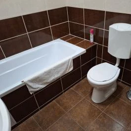 Pálinka Tanya Tuzsér - Fürdőszoba