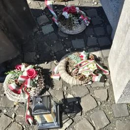 Pallavicini-Pálinkás és Mindszenty emlékmű Rétság - Külső kép
