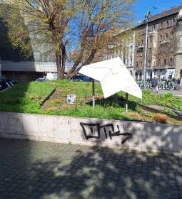 211. legjobb látnivaló: Papírrepülő szobor