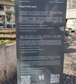 Papírrepülő szobor