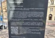 Papírrepülő szobor Budapest