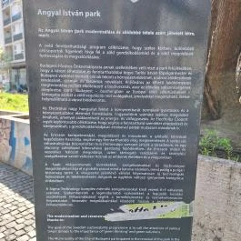 Papírrepülő szobor, Budapest - Egyéb