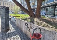 Papírrepülő szobor Budapest