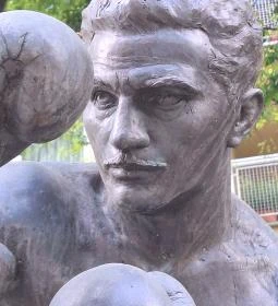 Papp László szobor - Papp László tér