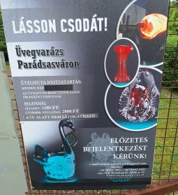 Parádsasvári üvegmanufaktúra