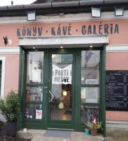 Parti Medve kávézó