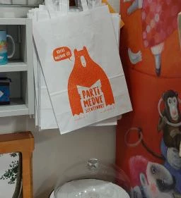 Parti Medve kávézó