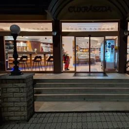 Pataki Cukrászda, Érd - Külső kép