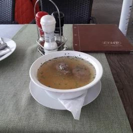 Patkó Vendéglő & Pizzéria Zirc - Étel/ital