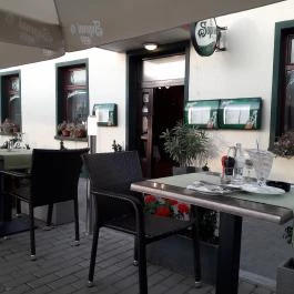 Patkó Vendéglő & Pizzéria Zirc - Külső kép