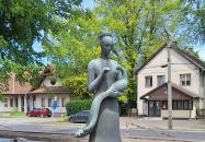 Pávás lány Sülysáp