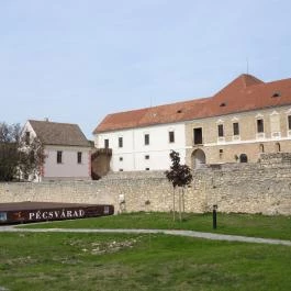 Pécsváradi Vár Pécsvárad - Külső kép