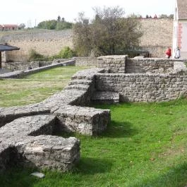 Pécsváradi Vár Pécsvárad - Külső kép