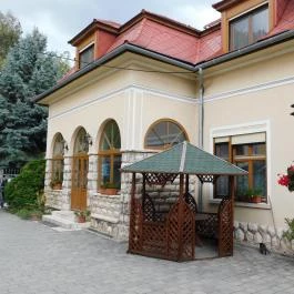 Péliföldszentkereszt Szalézi Rendház Bajót - Külső kép