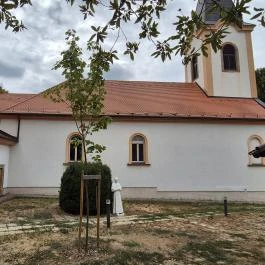 Pesthidegkút-Ófalu Sarlós Boldogasszony templom Budapest - Külső kép