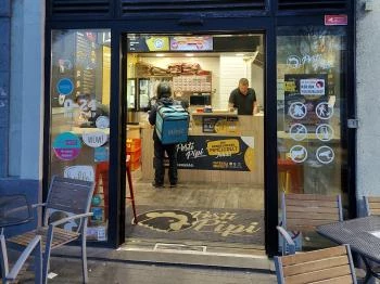 Pesti Pipi - Széll Kálmán tér Budapest