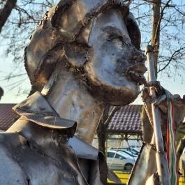 Pesti srácok szobor Maglód - Egyéb