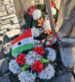 Pesti srácok szobor