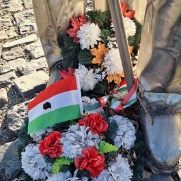 Pesti srácok szobor Maglód - Egyéb