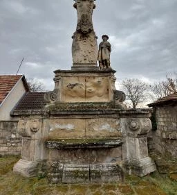 10. legjobb látnivaló: Pestis emlékmű (Immaculata)