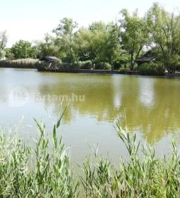 Péteri Horgásztó & Pihenőpark