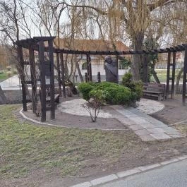 Petőfi Szülei emlékhely Maglód - Külső kép