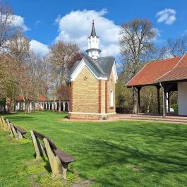 Petőfiszállás - Pálosszentkút kegyhely Petőfiszállás - Külső kép