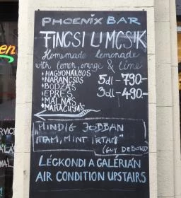Phoenix Bár
