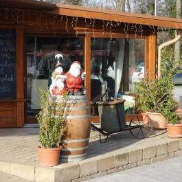 Pikant Étterem Tata - Külső kép