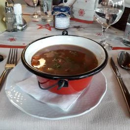 Pikant Étterem Tata - Étel/ital