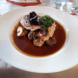 Pikant Étterem Tata - Étel/ital