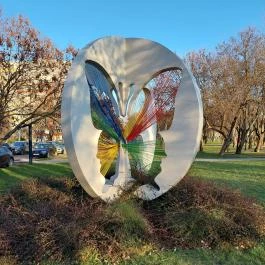 Pillangó, Budapest - Külső kép