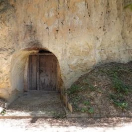 Pincesor, Nyúl - Külső kép