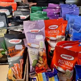 Pint Kocsma & Henye , Balatonhenye - Étel/ital