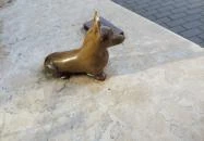 Plank Antal: Corgi miniszobor Budapest