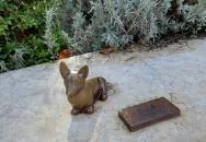 Plank Antal: Corgi miniszobor Budapest