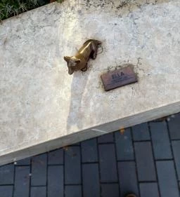 Plank Antal: Corgi miniszobor