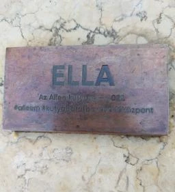 Plank Antal: Corgi miniszobor