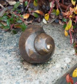 Plank Antal: Csigák miniszobrok