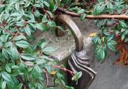 Plank Antal: Esernyő miniszobor Budapest