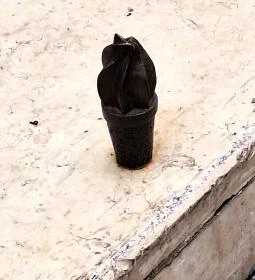 Plank Antal miniszobrai az Allee környékén